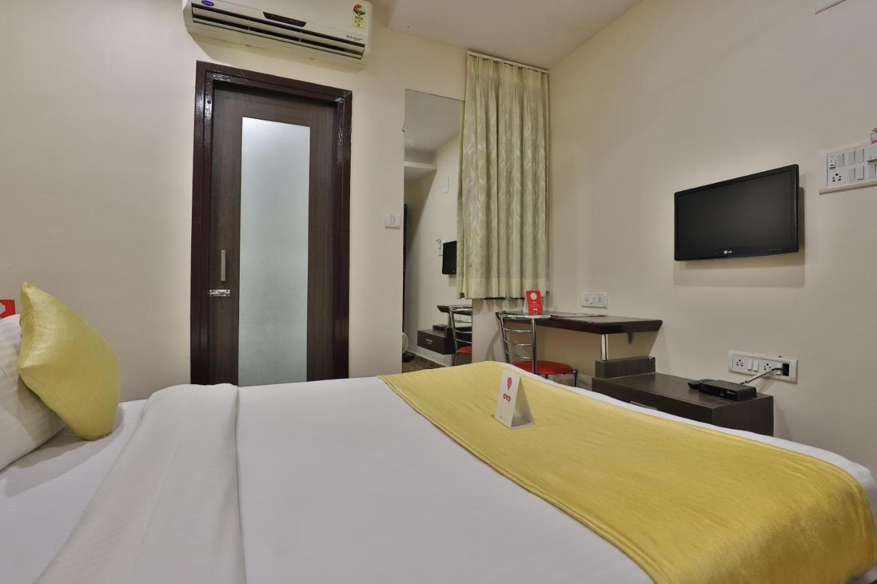 New Rajdhani Hotel Vadodara Exteriör bild
